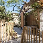 Les Maisons De Pecheur Avec Jacuzzi Сет